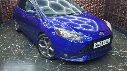 Używany Ford Focus ST 250 KM (183 kW) 2014 Niebieski Hatchback