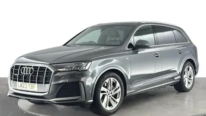 Używany Audi Q7 S-Line 286 KM (210 kW) 2023 Szary SUV