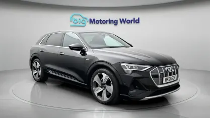 Usado Audi e-tron S-Line 230 kW (313 CV) 2021 Negro SUV
