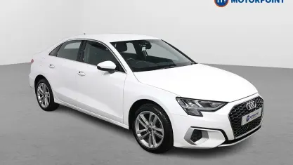 Begagnad Audi A3 Sport 150 HK (110 kW) 2023 Vit Sedan