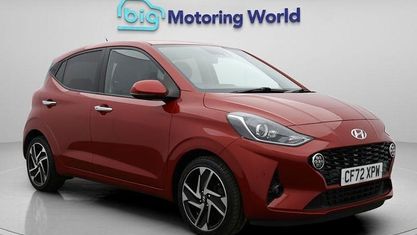 Używany Hyundai i10 Premium 84 KM (61 kW) 2023 Czerwony Hatchback