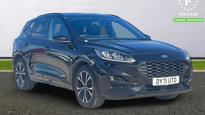 Usado Ford Kuga Premium 120 HP (88 kW) 2021 Preto SUV