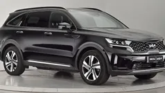 Black Used 2023 Kia Sorento SUV | £39,900 (Fair price)