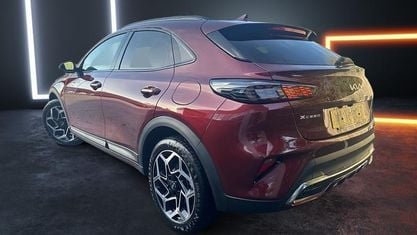 Usado Kia XCeed GT-Line 114 CV (83 kW) 2025 Rojo SUV