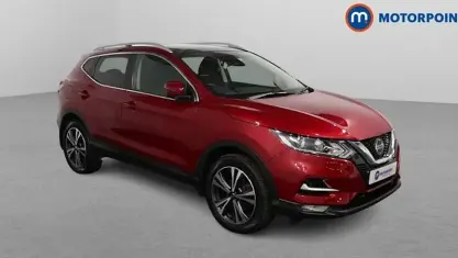Usado Nissan Qashqai N-Connecta 158 HP (116 kW) 2021 Vermelho SUV