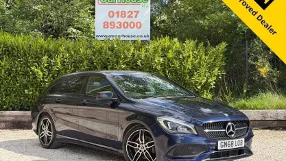Usado Mercedes CLA220 Shooting Brake AMG line 177 HP (130 kW) 2017 Azul Carrinha