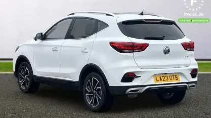 Käytetty MG ZS Exclusive 111 HP (81 kW) 2024 Viistoperä
