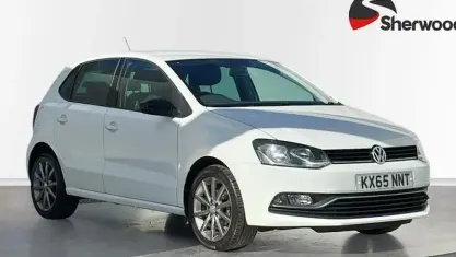 Used VW Polo Design 90 HP (66 kW) 2015 White Hatchback