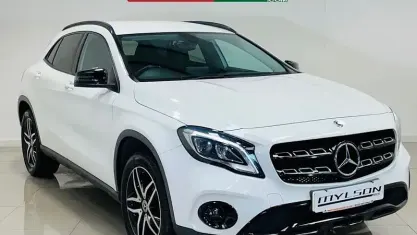 Usado Mercedes GLA180 Urban 122 HP (89 kW) 2020 SUV