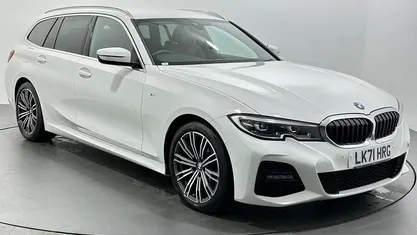 White Used 2021 BMW 318 M Sport Estate | £17,798 (Fair price)