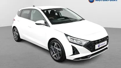 Used Hyundai i20 Premium 101 HP (74 kW) 2025 White Hatchback