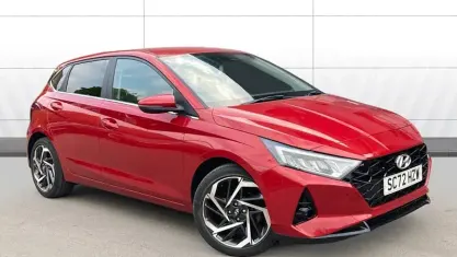 Begagnad Hyundai i20 Premium 101 HK (74 kW) 2023 Röd Halvkombi