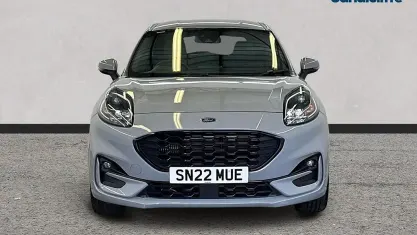 Käytetty Ford Puma ST-Line X 125 HP (91 kW) 2023 Harmaa Katumaasturi