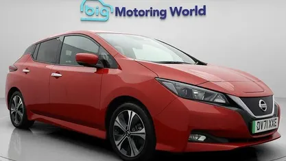Used Nissan Leaf N-Connecta 110 kW (150 HP) 2021 Red Hatchback