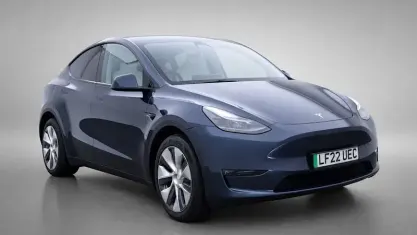 Used Tesla Model Y Long Range AWD 286 kW (389 HP) 2025 SUV
