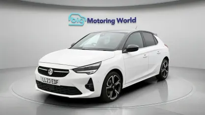 Used Vauxhall Corsa Ultimate 131 HP (96 kW) 2023 White Hatchback