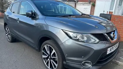 Used Nissan Qashqai Tekna 131 HP (96 kW) 2017 Grey SUV