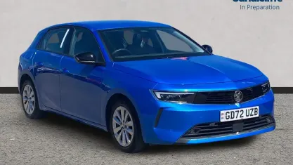 Used Vauxhall Astra Design Edition 130 HP (95 kW) 2025 Blue Hatchback