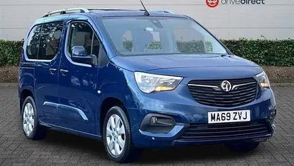 Used Vauxhall Combo S 102 HP (75 kW) 2019 Estate