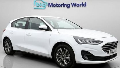 Używany Ford Focus Titanium 125 KM (91 kW) 2023 Biały Hatchback
