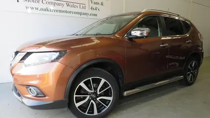 Used Nissan X-Trail N-Vision 131 HP (96 kW) 2017 Orange SUV