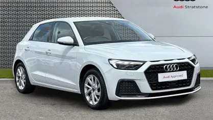 Used Audi A1 Sportback Sport 95 HP (69 kW) 2023 White Hatchback
