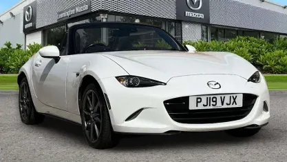 Used Mazda MX5 Inclusive 184 HP (135 kW) 2019 White Cabriolet