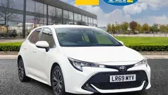 White Used 2019 Toyota Corolla Design Hatchback | £12,990 (Fair price)