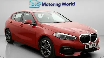 Used BMW 118 Sport Line 136 HP (100 kW) 2021 Red Hatchback