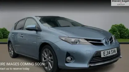 Używany Toyota Auris Hybrid 136 KM (100 kW) 2014 Hatchback
