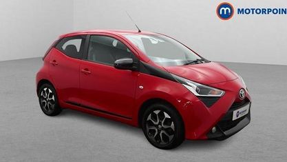 Używany Toyota Aygo Trend 72 KM (52 kW) 2020 Czerwony Hatchback