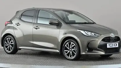 Used Toyota Yaris Design 116 HP (85 kW) 2021 Bronze Hatchback