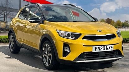 Usado Kia Stonic 120 HP (88 kW) 2020 Amarelo SUV