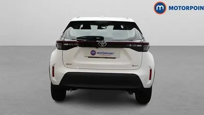 Used 2025 Toyota Yaris Hybrid Estate | £21,949 (Good price)