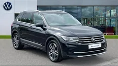 Deep black pearl Used 2022 VW Tiguan Elegance SUV | £25,490 (Fair price)