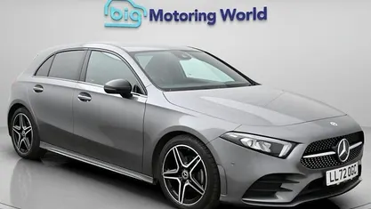 Begagnad Mercedes A180 Executive 136 HK (100 kW) 2022 Grå Halvkombi