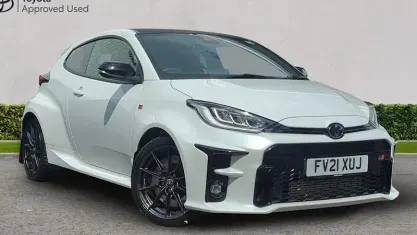 Used Toyota Yaris 261 HP (191 kW) 2021 White Hatchback
