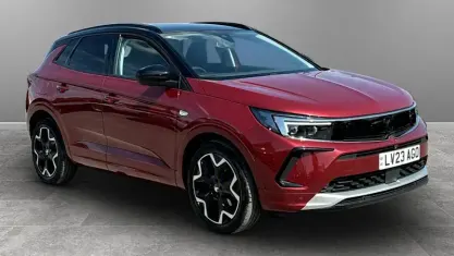 Used Vauxhall Grandland X Ultimate 131 HP (96 kW) 2023 Red SUV