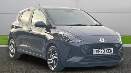 Used Hyundai i10 Premium 84 HP (61 kW) 2023 Hatchback