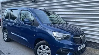 Used Vauxhall Combo 102 HP (75 kW) 2021 MPV
