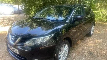 Used Nissan Qashqai Acenta+ 110 HP (80 kW) 2015 Black SUV