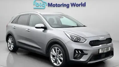 Używany Kia Niro 141 KM (103 kW) 2022 Szary SUV