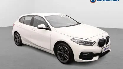 Used BMW 118 Sport Line 136 HP (100 kW) 2023 White Hatchback