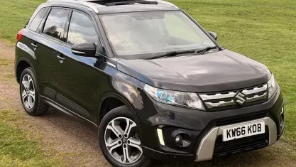 Käytetty Suzuki Vitara SZ5 120 HP (88 kW) 2017 Musta Katumaasturi