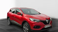 Flame red Used 2020 Renault Kadjar Iconic SUV | £10,495 (Fair price)