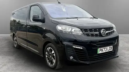 Usado Vauxhall Vivaro Ultimate 100 kW (136 HP) 2023 Monovolume