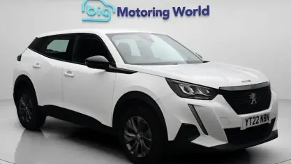 Used Peugeot 2008 Active Premium 101 HP (74 kW) 2022 White SUV