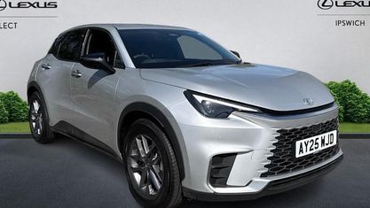 Usado Lexus LBX 136 HP (100 kW) 2026 SUV