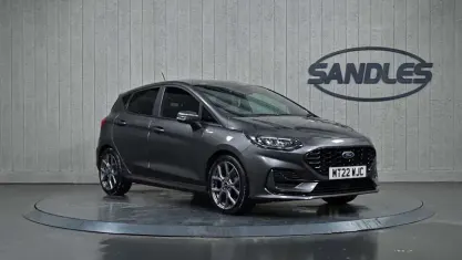 Käytetty Ford Fiesta ST-Line 101 HP (74 kW) 2022 Harmaa Viistoperä