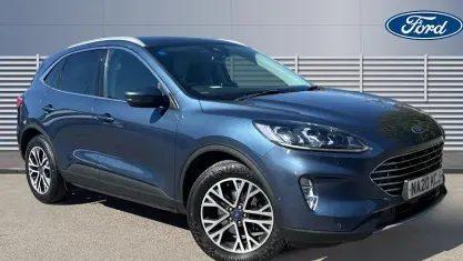 Usado Ford Kuga Titanium 150 HP (110 kW) 2020 Azul SUV